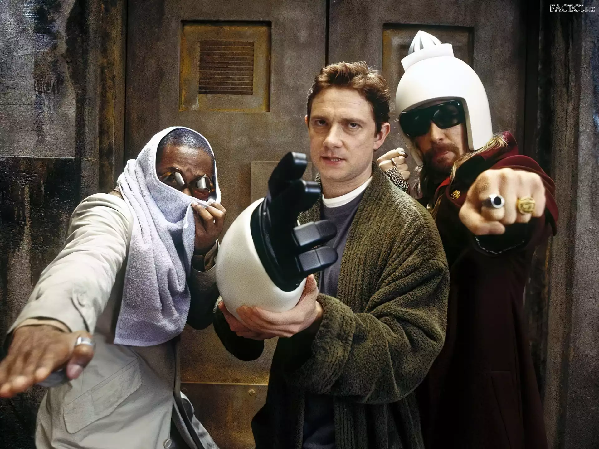 Martin Freeman, dłoń, Hitchhikers Guide To The Galaxy, postacie